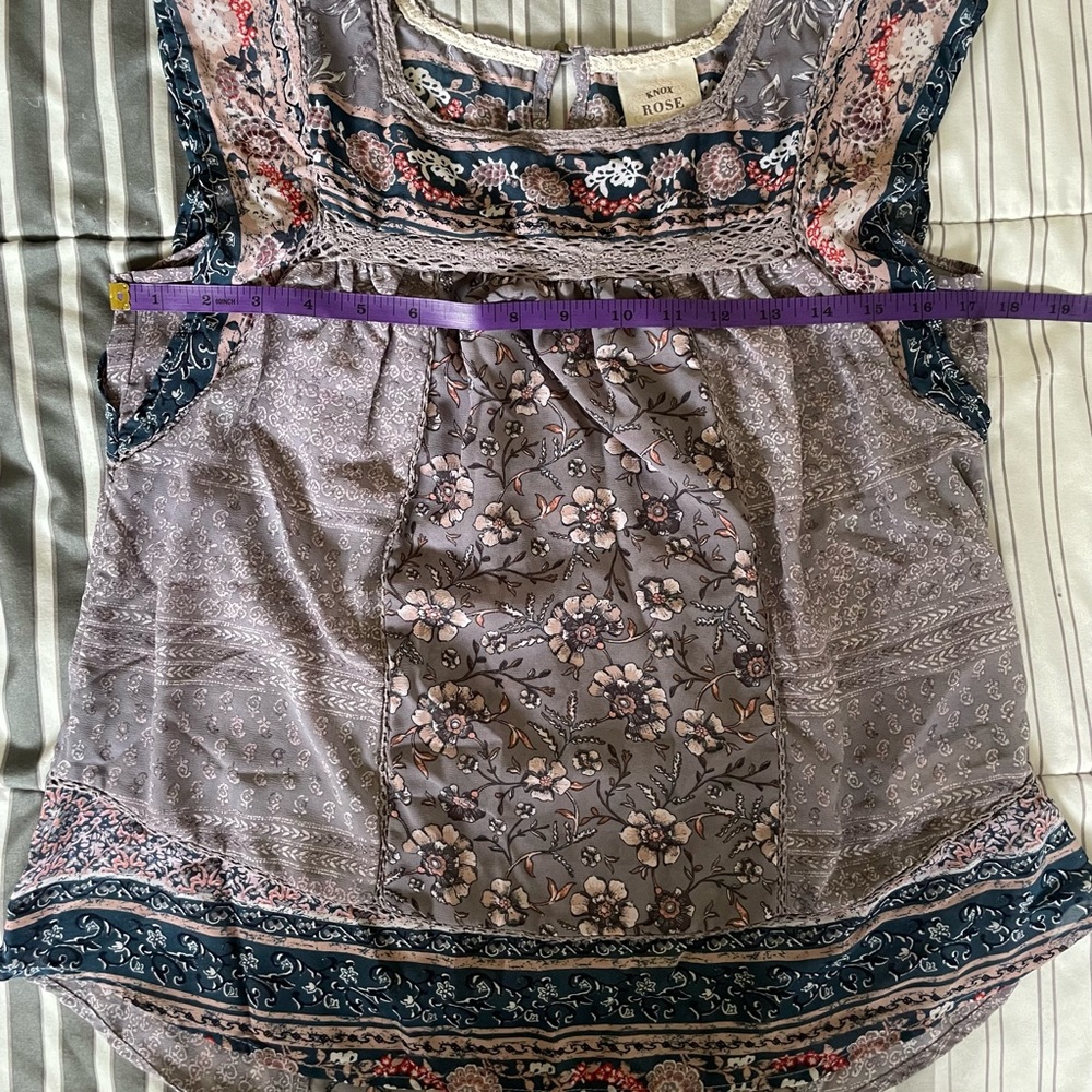 Knox rose floral top - Picture 5 of 8
